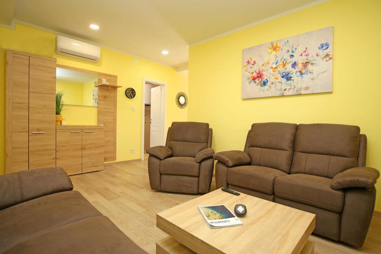 Tea Apartment *